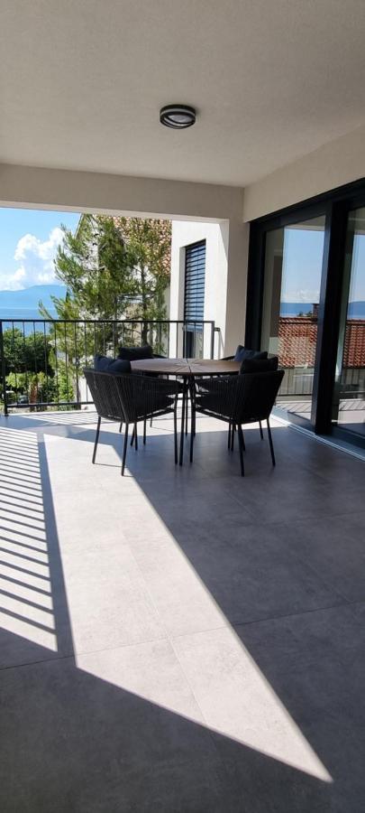Seabreeze Luxury Apartments Njivice Extérieur photo