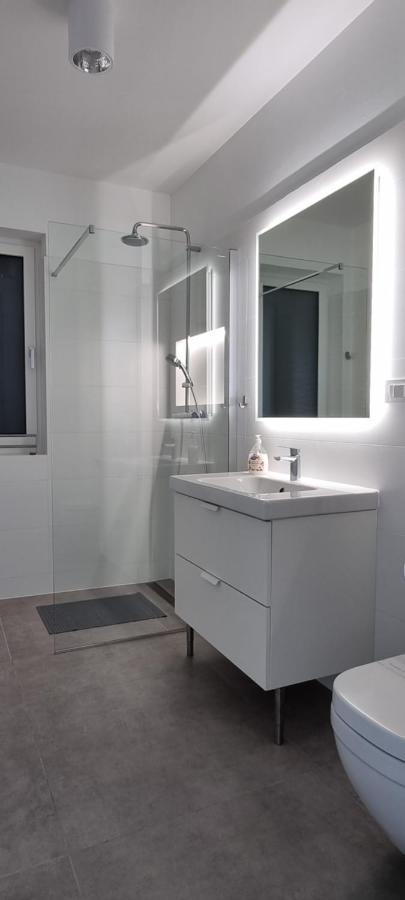 Seabreeze Luxury Apartments Njivice Extérieur photo