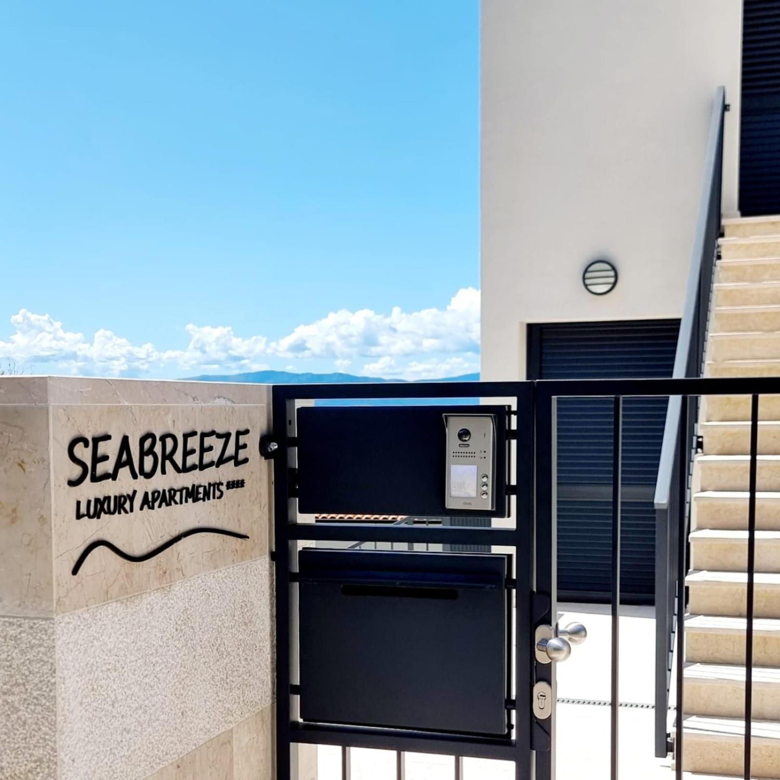 Seabreeze Luxury Apartments Njivice Extérieur photo